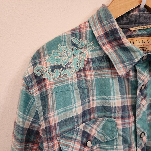 Vtg GUESS Pearl Snap Western Button Up Long Green Plaid Embroidered Men Xl - Picture 8 of 16